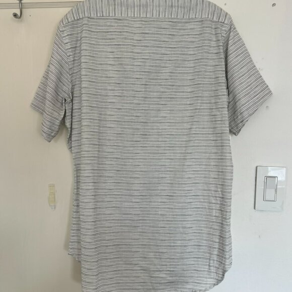 Tailor Stitch Banded Collar Short Sleeve Shirt - Picture 5 of 10